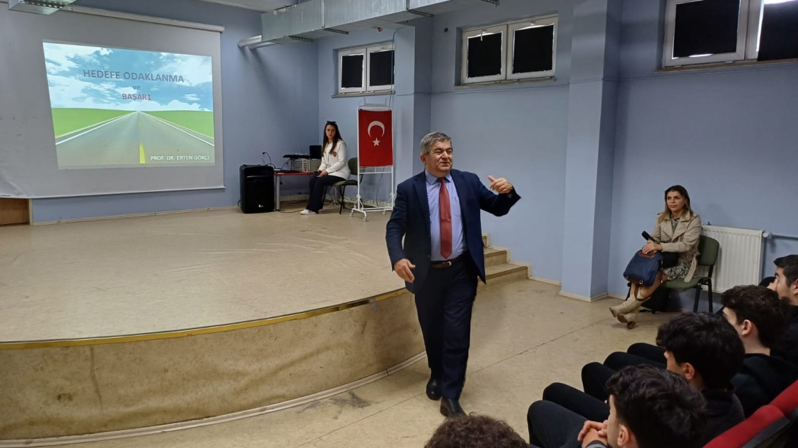 Ankara Üniversitesi öğretim üyesi Prof. Dr. Ertan GÖKÇE okulumuzda seminer verdi